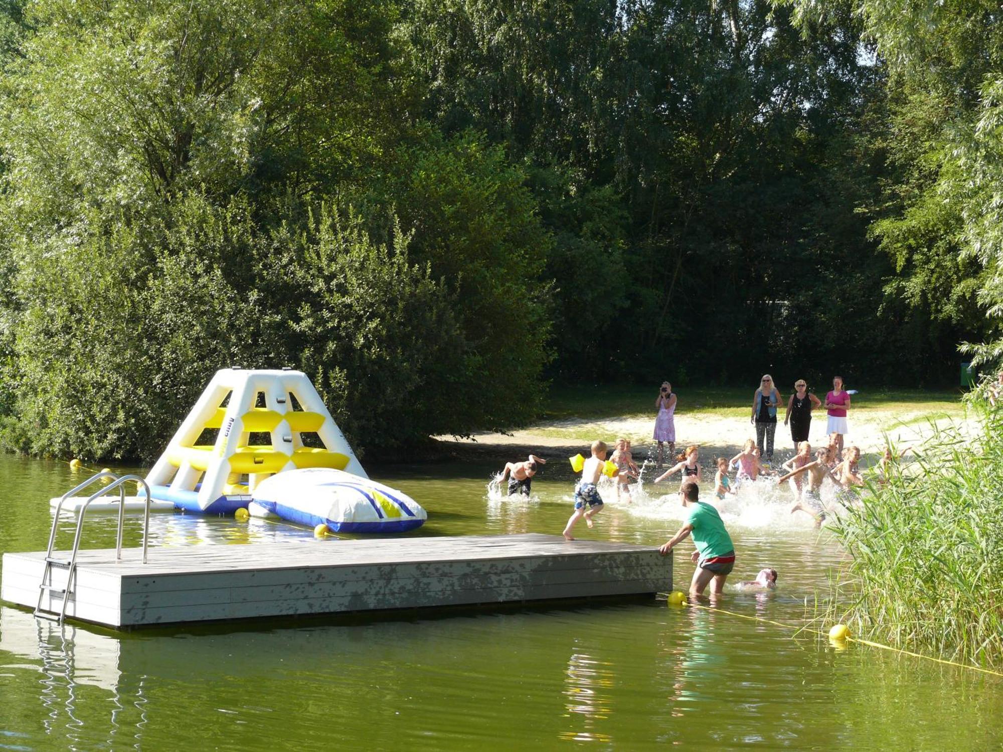 Roompot Recreatiepark De Tolplas Vriezenveen Buitenkant foto